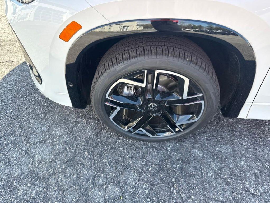 new 2026 Volkswagen Tiguan car, priced at $44,578