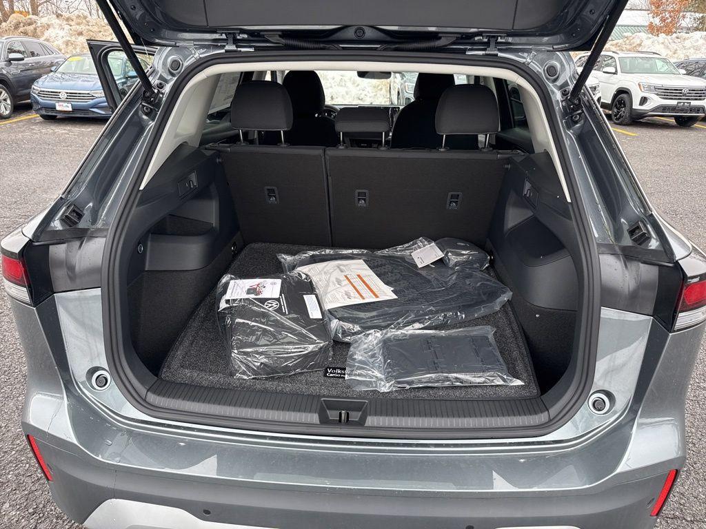 new 2026 Volkswagen Tiguan car, priced at $33,638