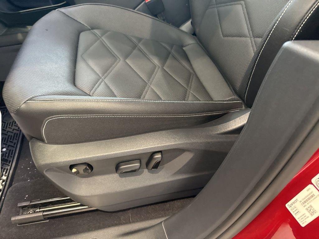 used 2025 Volkswagen Atlas car, priced at $42,253