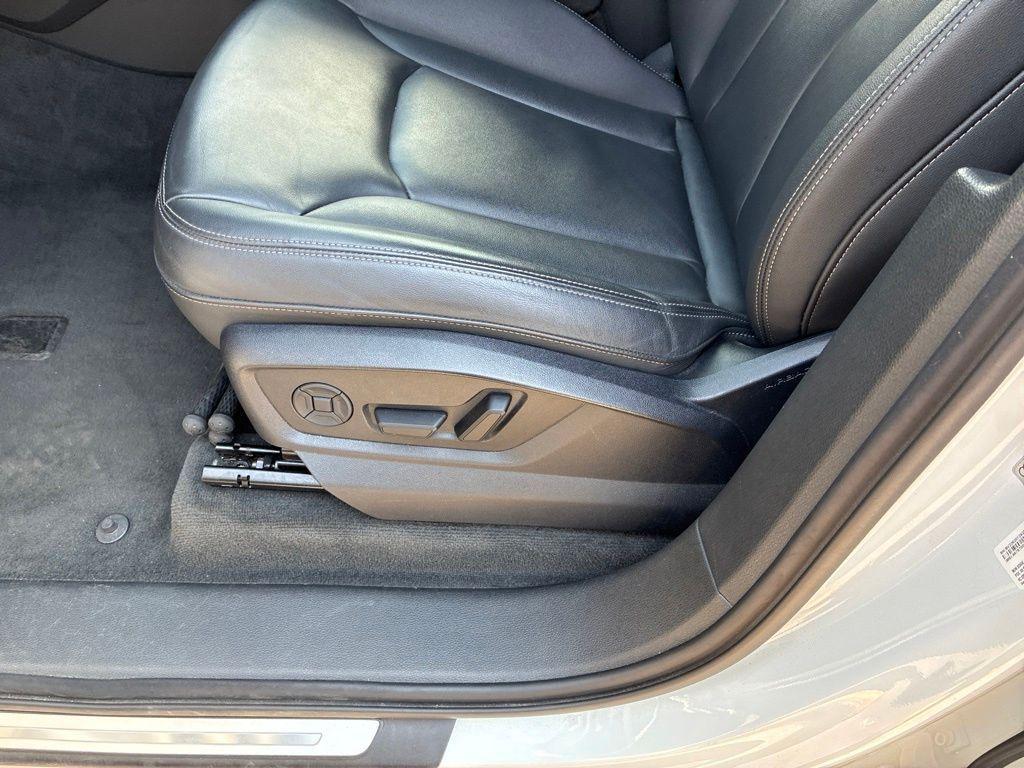 used 2025 Audi Q7 car, priced at $41,587