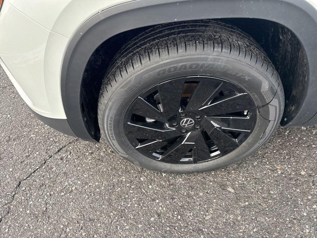 new 2026 Volkswagen Atlas car, priced at $48,312