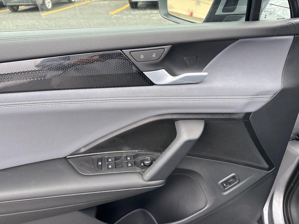 new 2026 Volkswagen Tiguan car, priced at $37,123