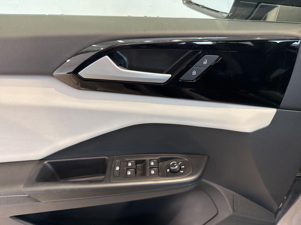 new 2026 Volkswagen Taos car, priced at $29,407