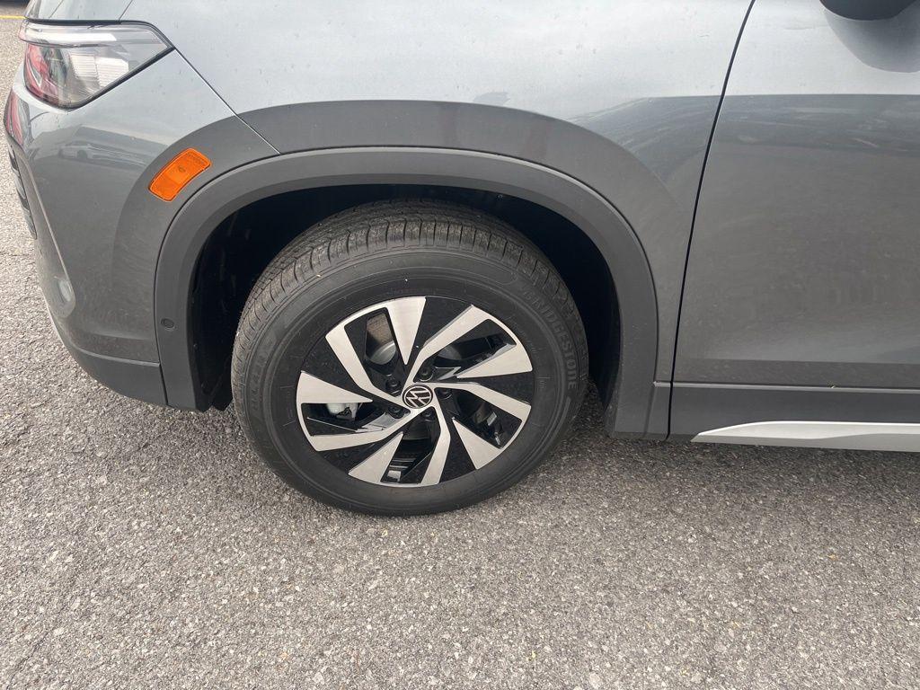 new 2026 Volkswagen Tiguan car, priced at $33,380