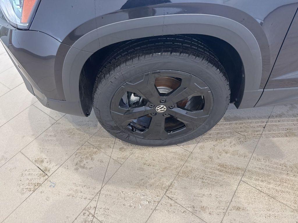 new 2026 Volkswagen Taos car, priced at $34,647