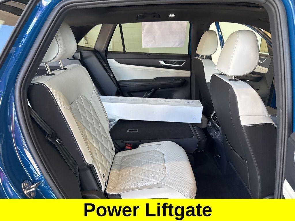 new 2026 Volkswagen Atlas Cross Sport car, priced at $54,510