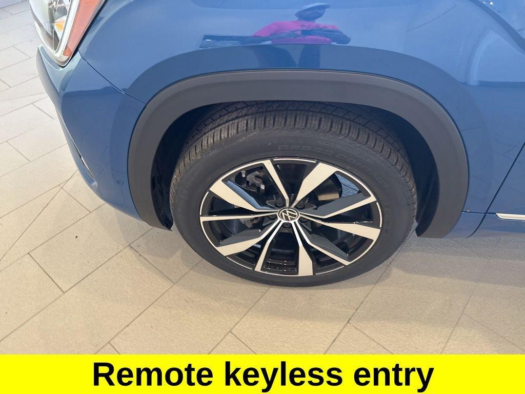 new 2026 Volkswagen Atlas Cross Sport car, priced at $54,510