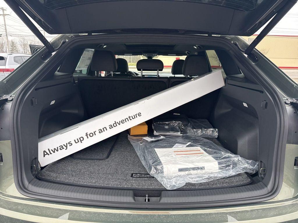 new 2026 Volkswagen Atlas Cross Sport car, priced at $47,350