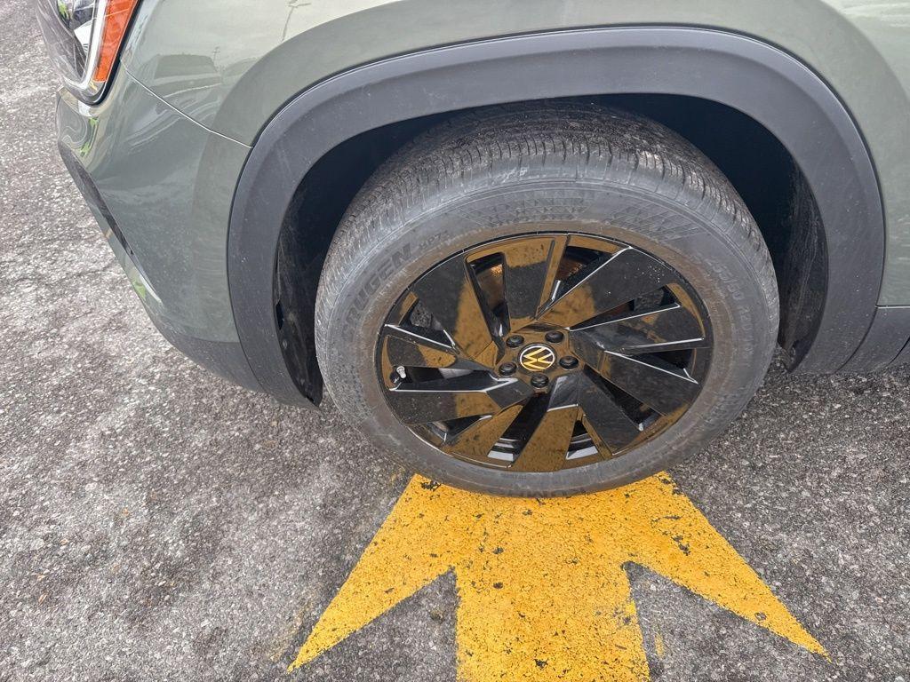 new 2026 Volkswagen Atlas Cross Sport car, priced at $47,350