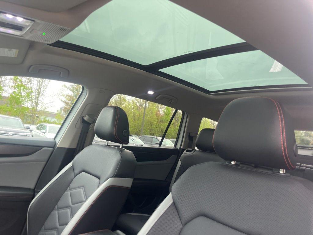 used 2024 Volkswagen Atlas car, priced at $37,755