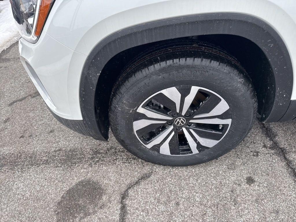 new 2026 Volkswagen Atlas car, priced at $42,715