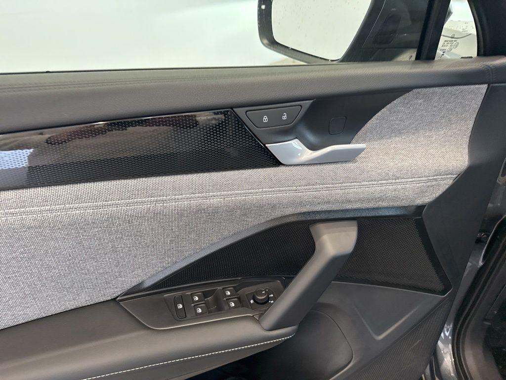 new 2026 Volkswagen Tiguan car, priced at $37,123