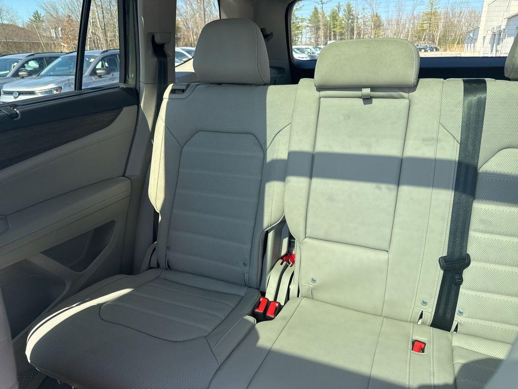 new 2026 Volkswagen Atlas car, priced at $51,312