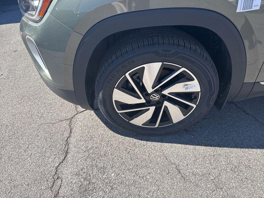 new 2026 Volkswagen Atlas car, priced at $51,312
