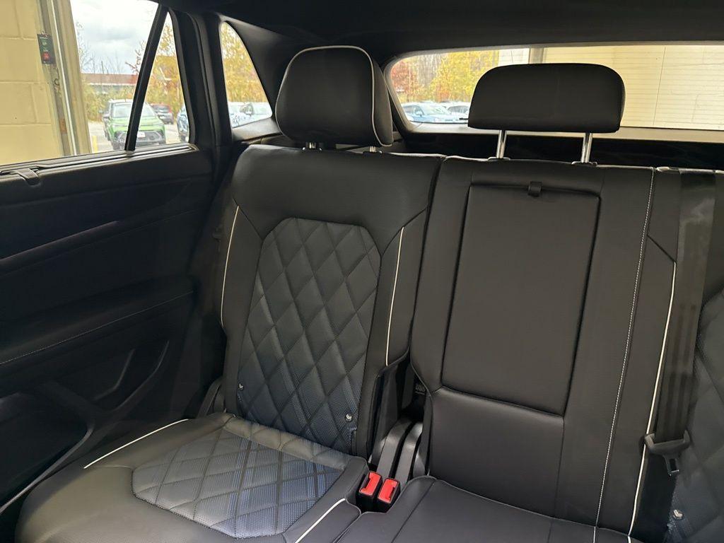 new 2026 Volkswagen Atlas Cross Sport car, priced at $54,109