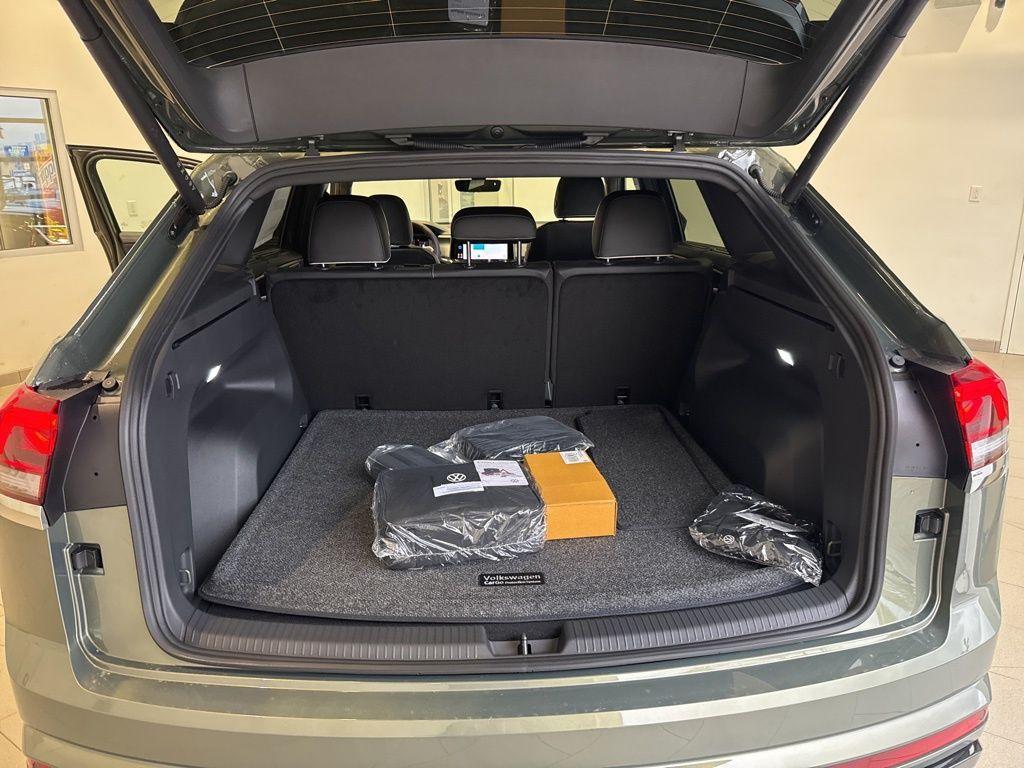 new 2026 Volkswagen Atlas Cross Sport car, priced at $54,109