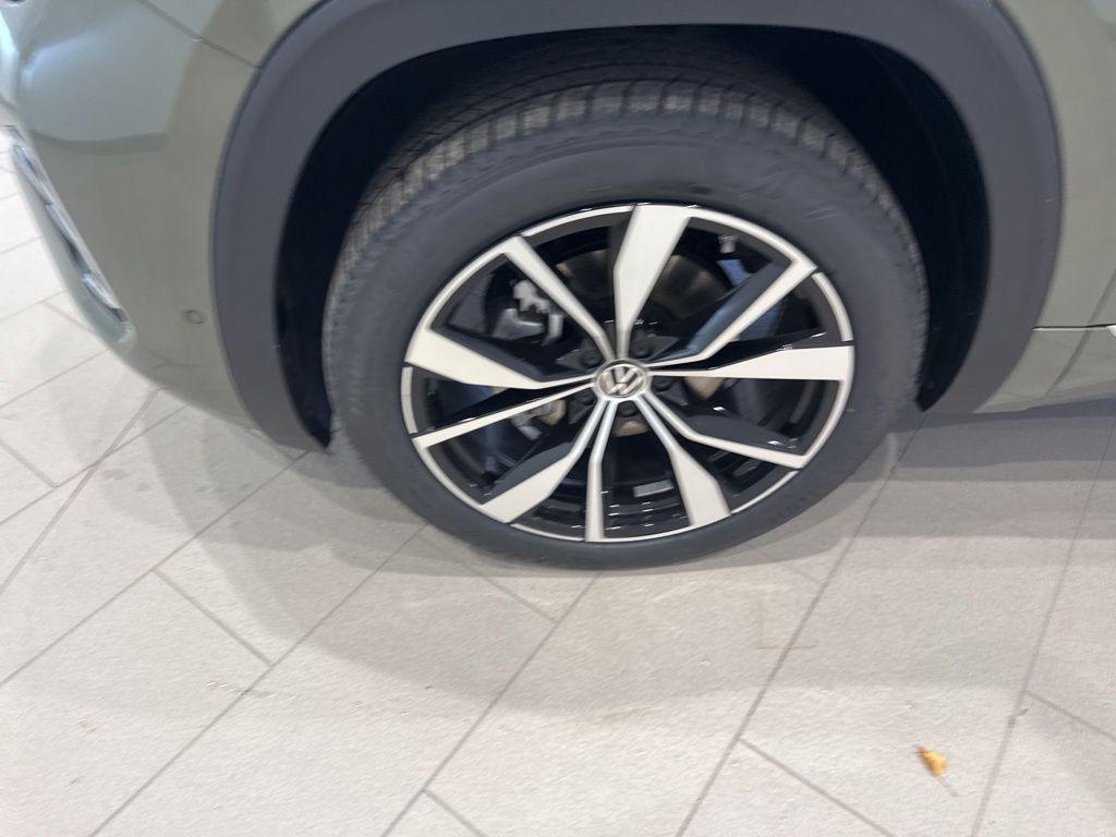 new 2026 Volkswagen Atlas Cross Sport car, priced at $54,109