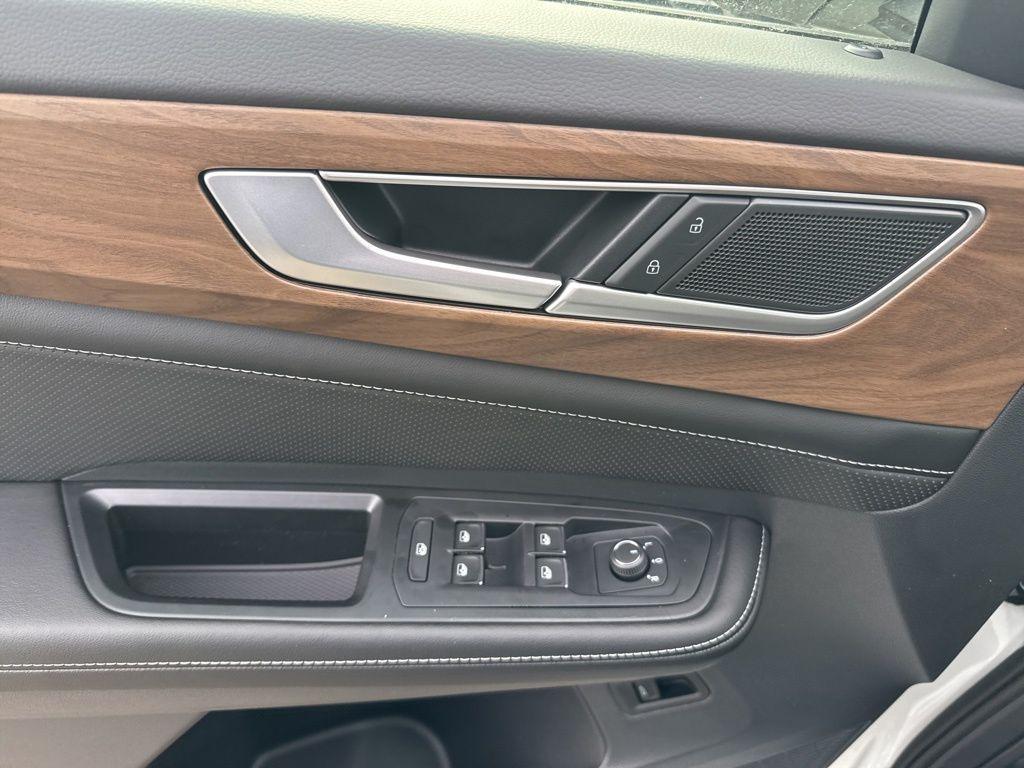 new 2026 Volkswagen Atlas car, priced at $48,910