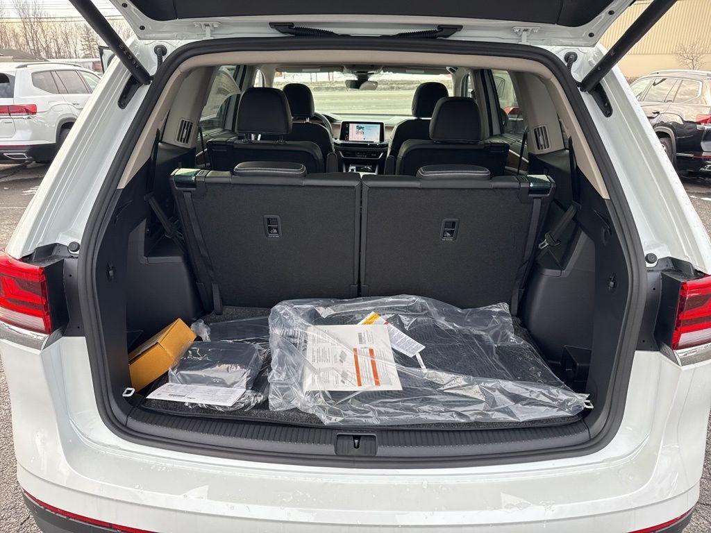 new 2026 Volkswagen Atlas car, priced at $48,910