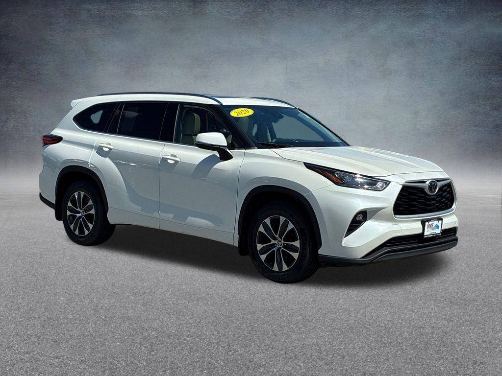 used 2020 Toyota Highlander car, priced at $26,482