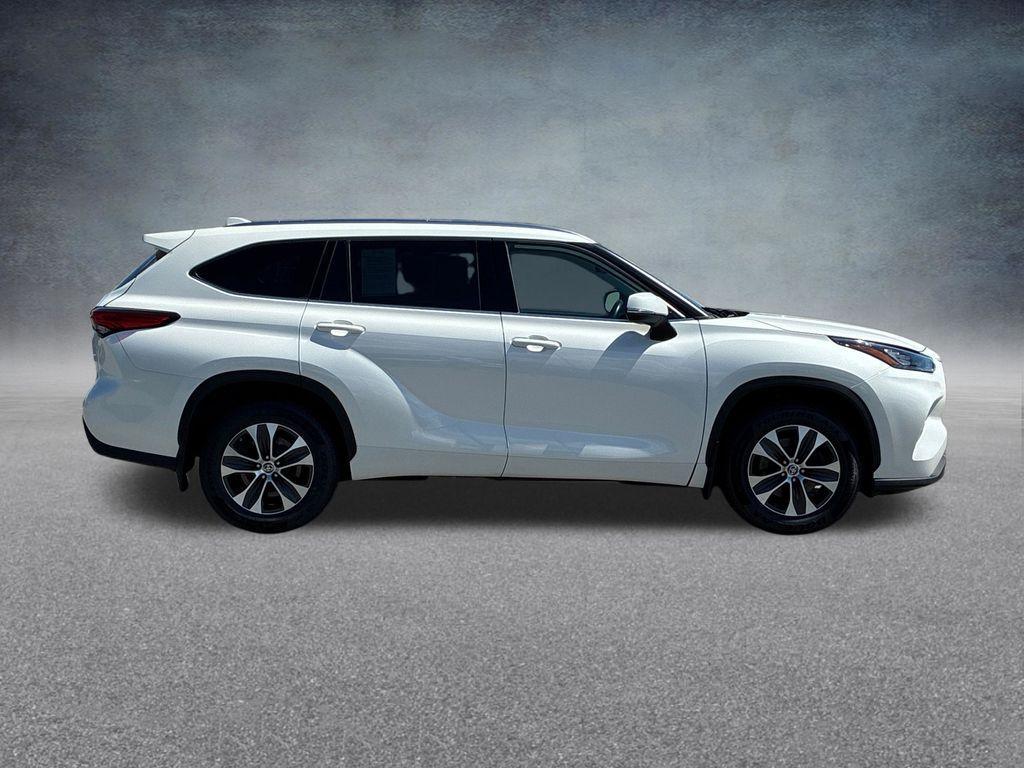 used 2020 Toyota Highlander car, priced at $26,482