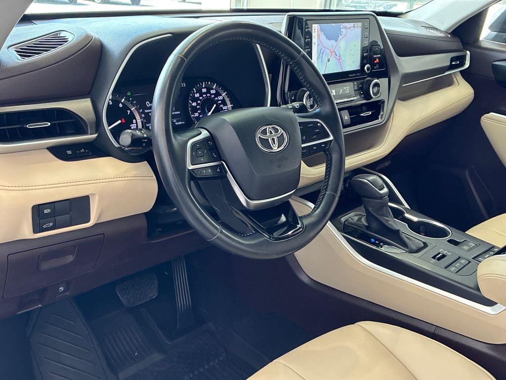 used 2020 Toyota Highlander car, priced at $26,482