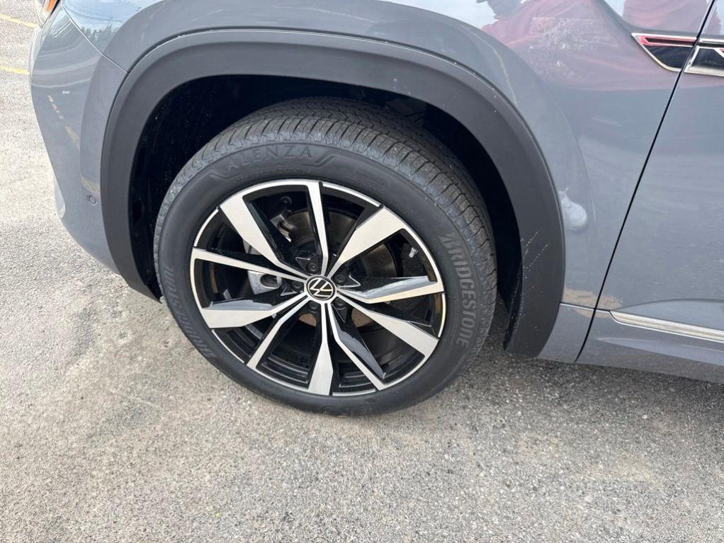 new 2026 Volkswagen Atlas Cross Sport car, priced at $54,737