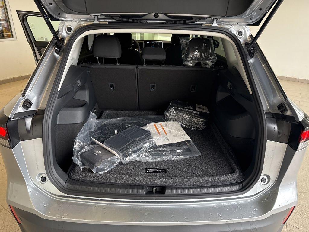 new 2026 Volkswagen Tiguan car, priced at $33,380