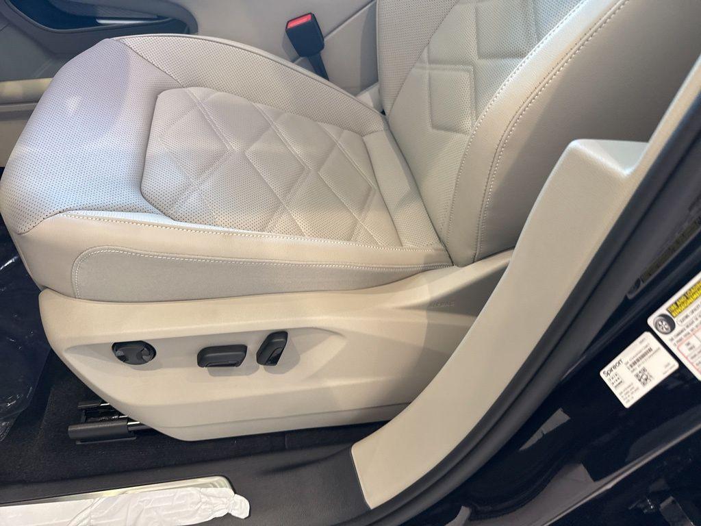 new 2026 Volkswagen Atlas car, priced at $47,020