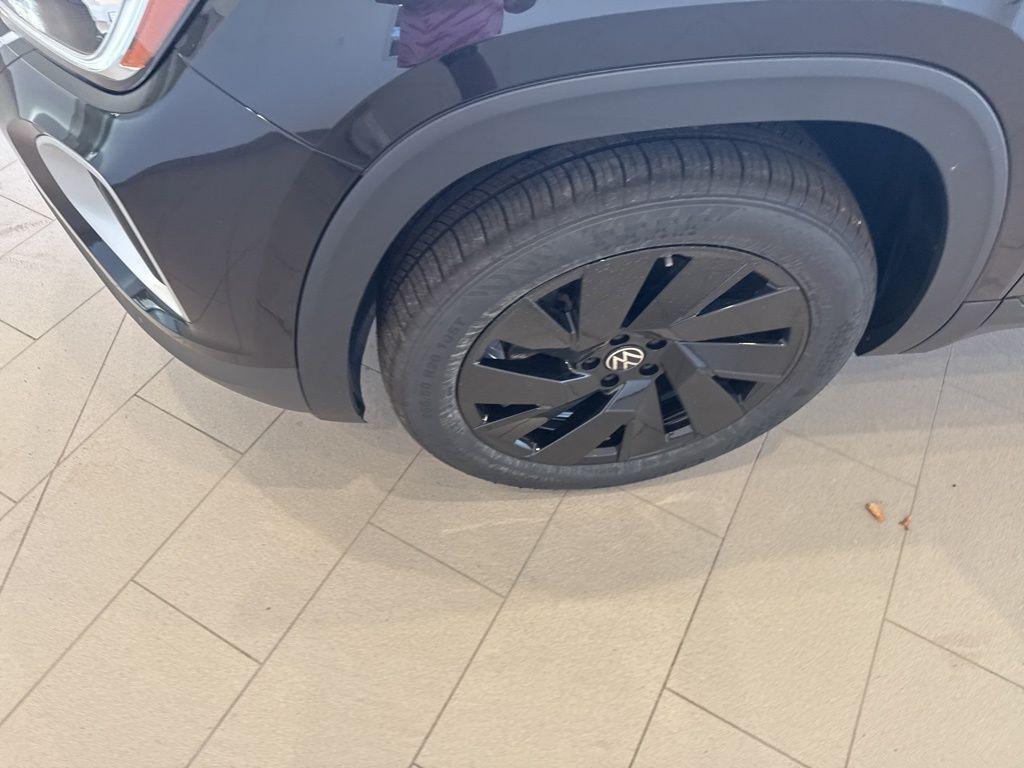 new 2026 Volkswagen Atlas car, priced at $47,020