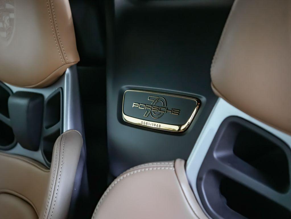 used 2019 Porsche 911 car, priced at $499,000