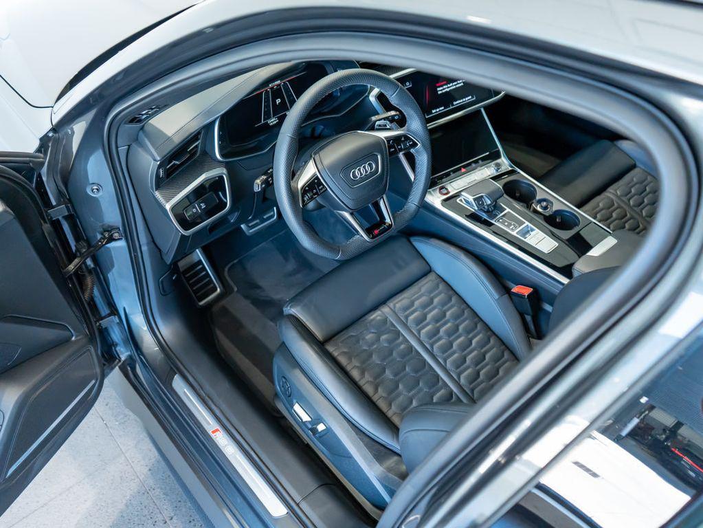 used 2025 Audi RS 6 Avant car, priced at $129,889