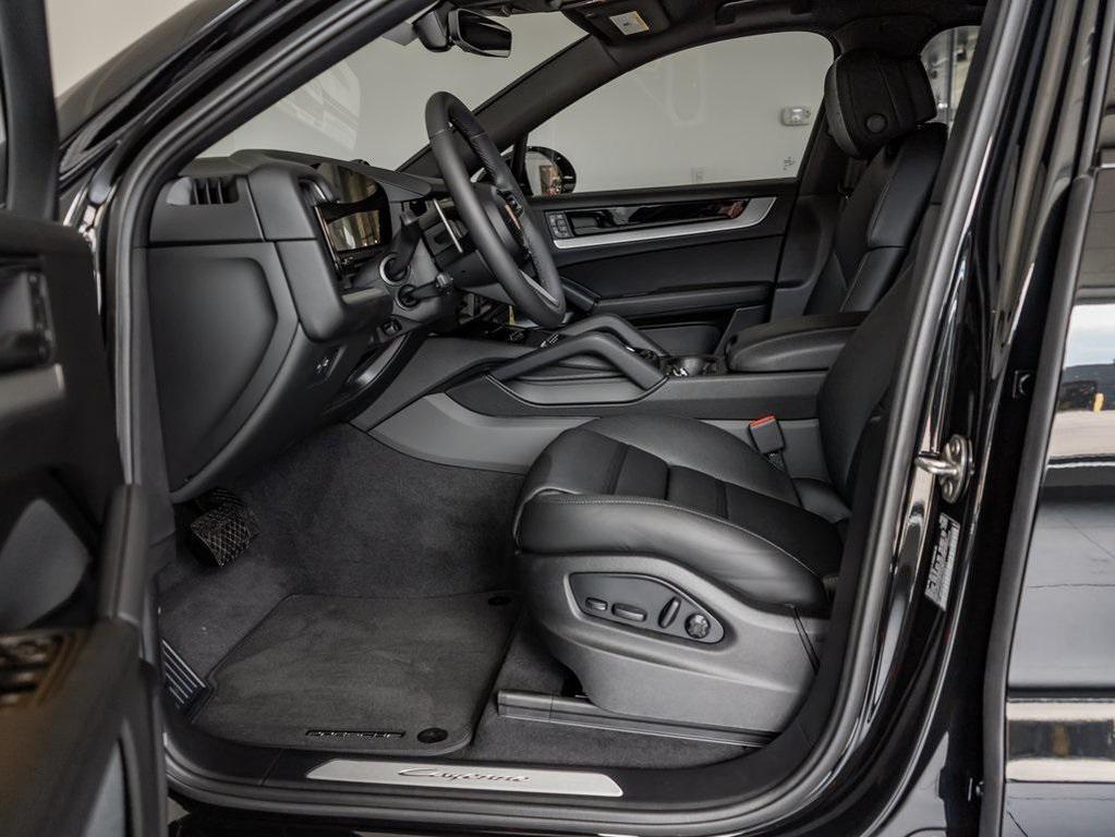 new 2025 Porsche Cayenne car, priced at $111,665