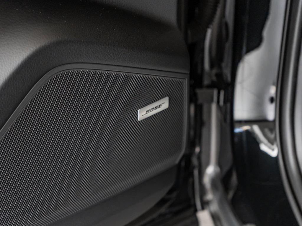 new 2025 Porsche Cayenne car, priced at $111,665