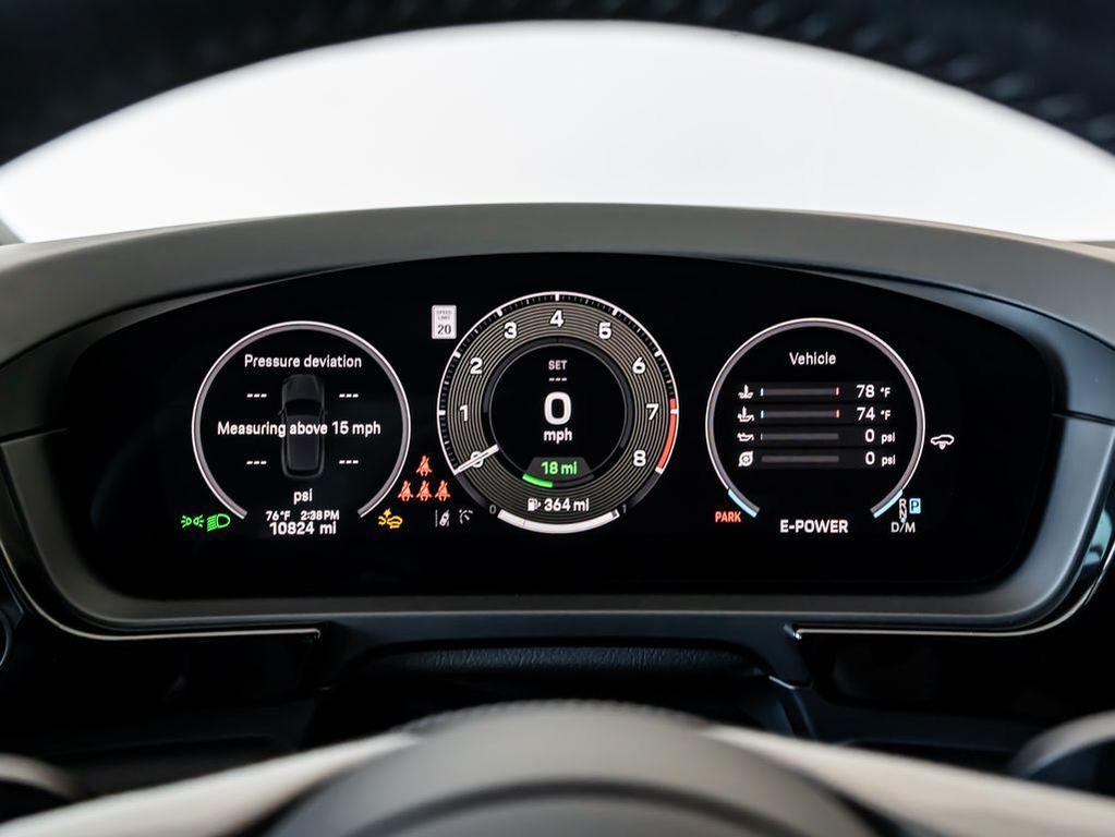 used 2025 Porsche Cayenne car, priced at $159,889