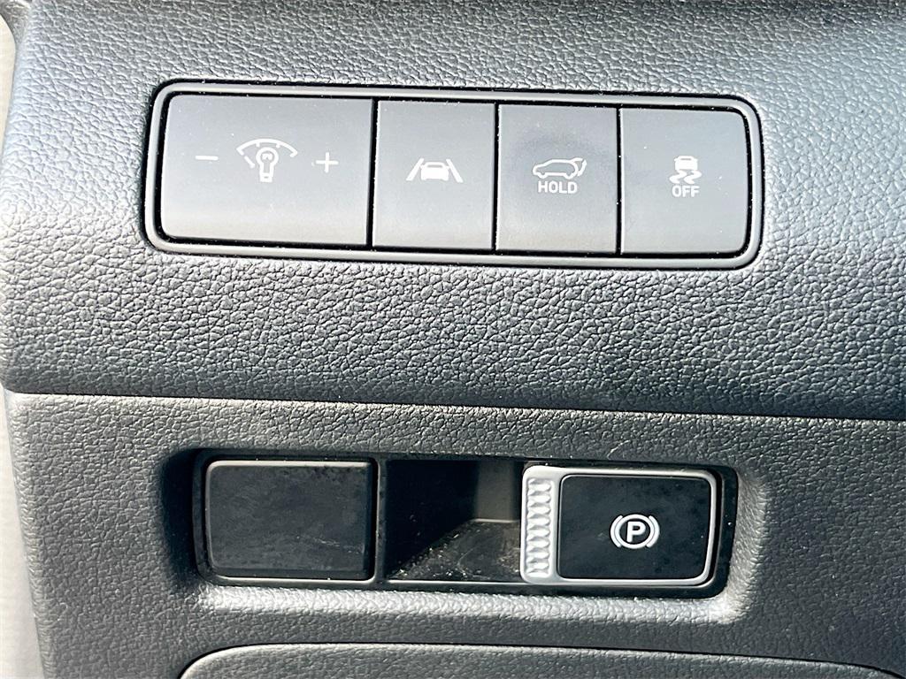 used 2021 Hyundai Santa Fe car, priced at $20,000