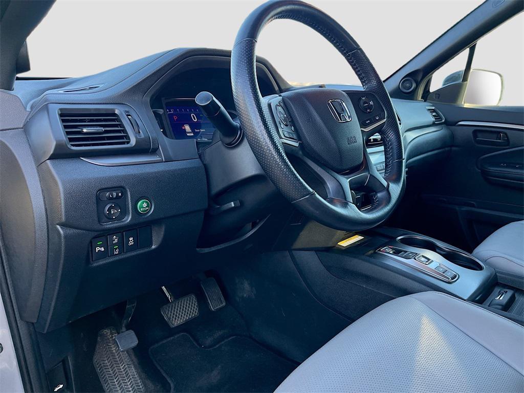 used 2022 Honda Passport car, priced at $25,900