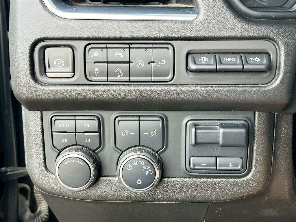 used 2021 Chevrolet Suburban car, priced at $35,400