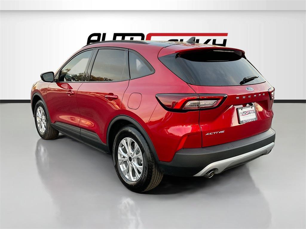 used 2025 Ford Escape car, priced at $21,400
