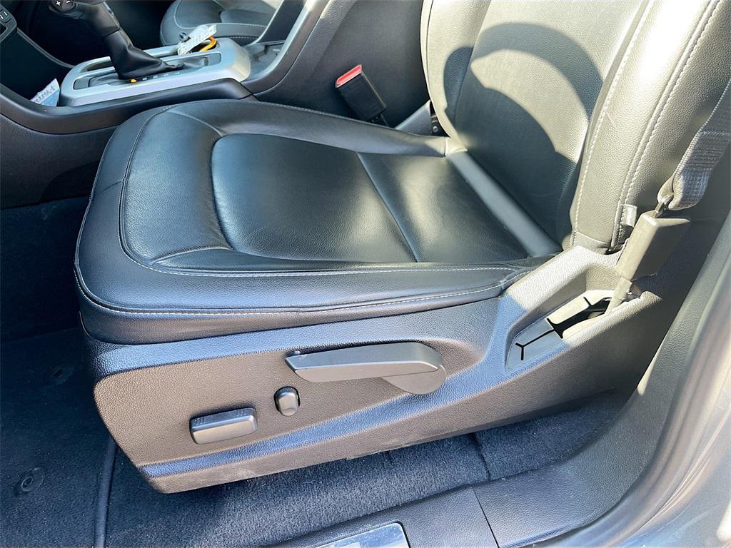 used 2021 Chevrolet Colorado car, priced at $30,000