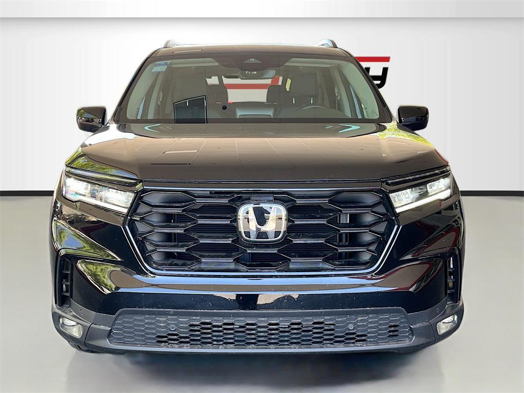 used 2025 Honda Pilot car, priced at $36,000