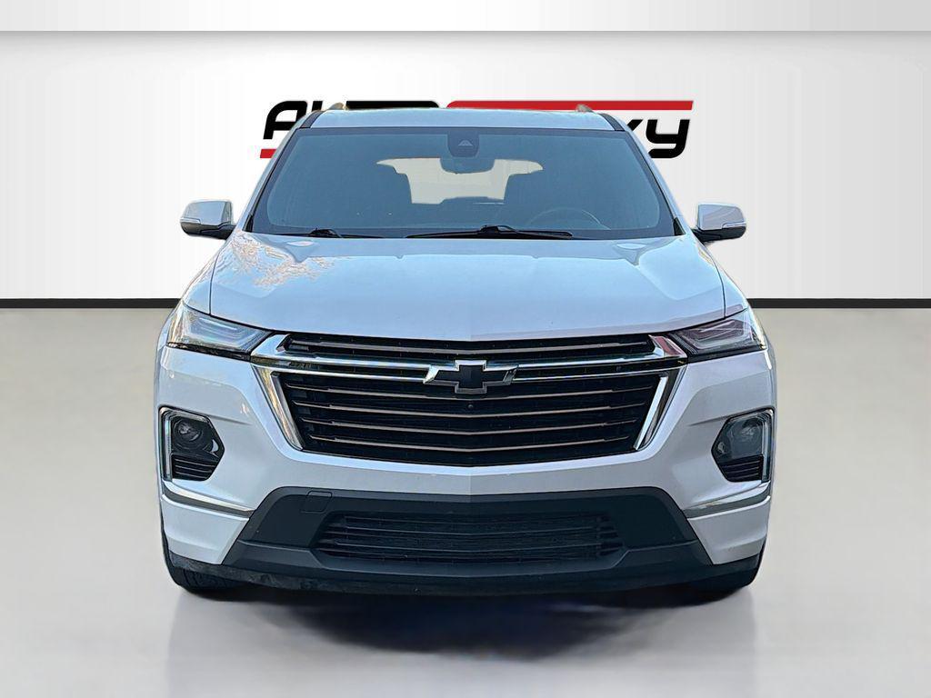 used 2023 Chevrolet Traverse car, priced at $30,000