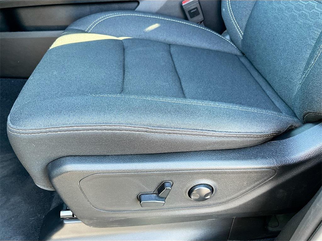 used 2025 Ram 1500 car, priced at $31,200