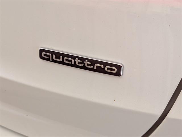 2021 Ibis White Audi Q3