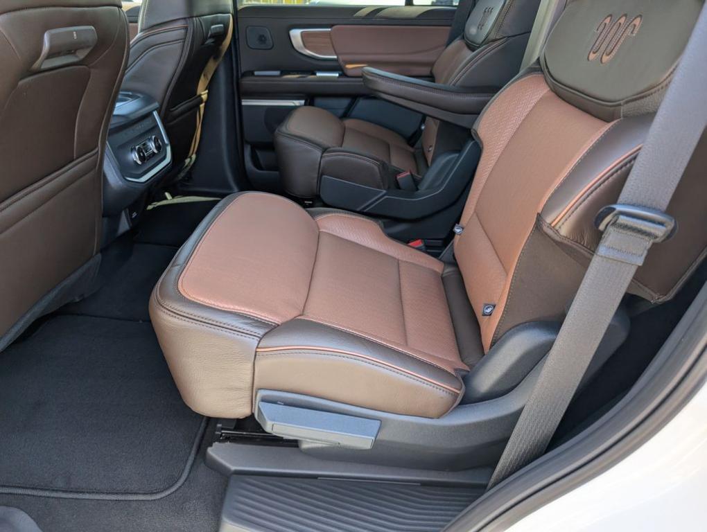 new 2026 Ford Expedition car, priced at $82,650