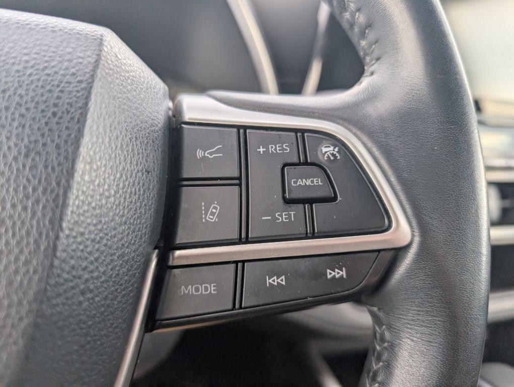 used 2022 Toyota Highlander car, priced at $26,000