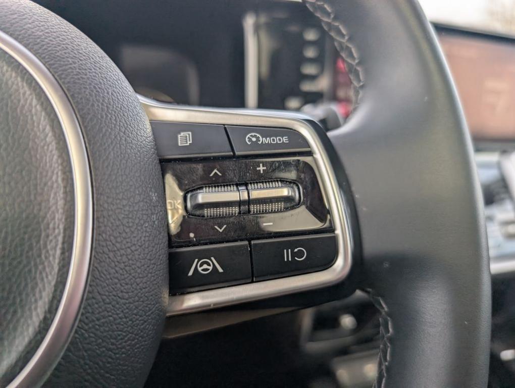 used 2023 Kia Sorento car, priced at $25,300