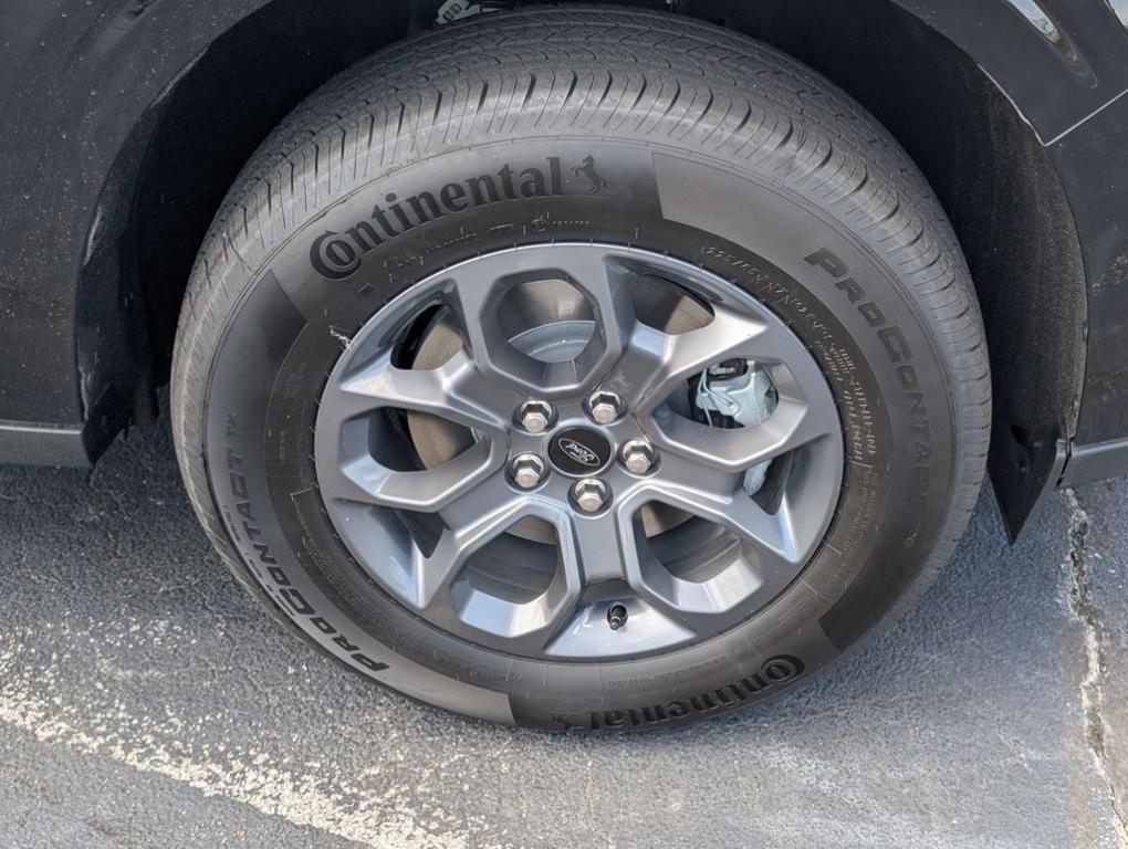 new 2025 Ford Maverick car, priced at $30,025