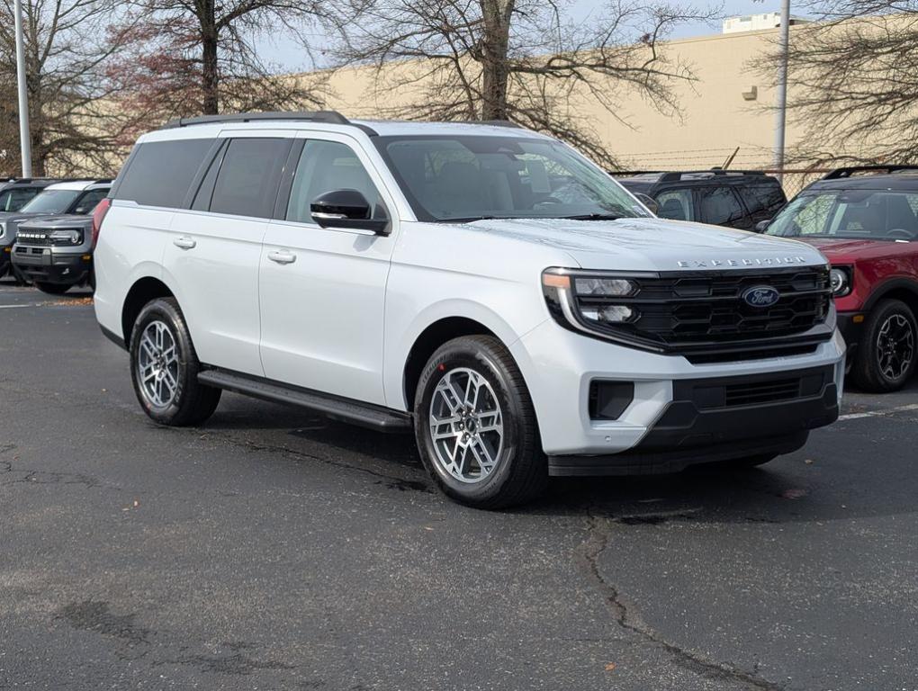new 2025 Ford Expedition car, priced at $69,285
