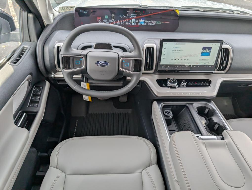 new 2025 Ford Expedition car, priced at $69,285